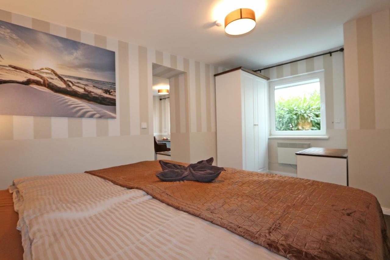 Bungalow-Park Ostseenordstern Вустров Екстер'єр фото
